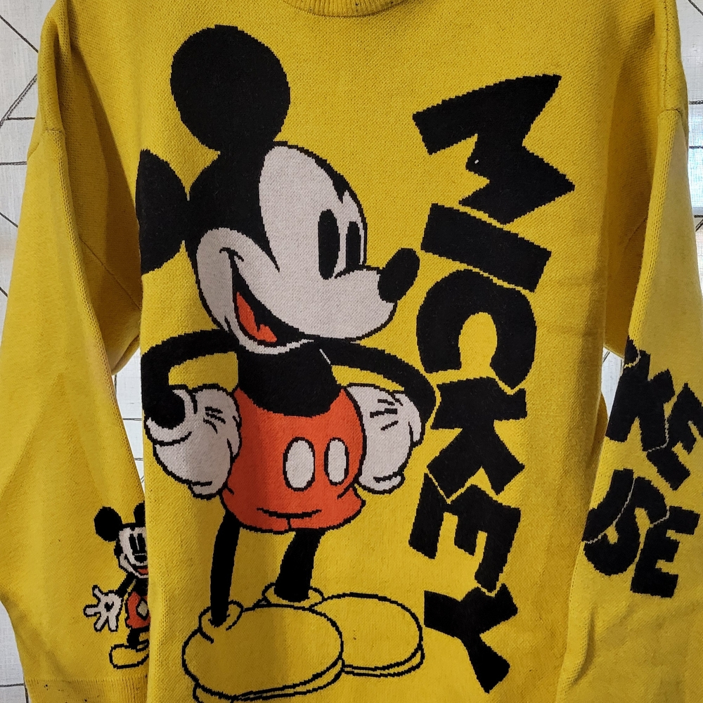 Disney Mickey Mouse Yellow Knit Sweater Size Xl